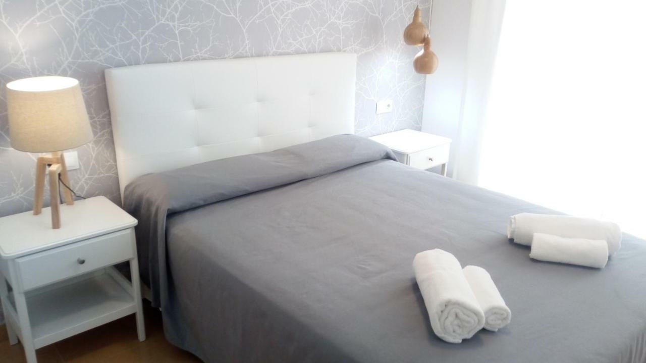 Apartamentos Tucan Малага Екстериор снимка